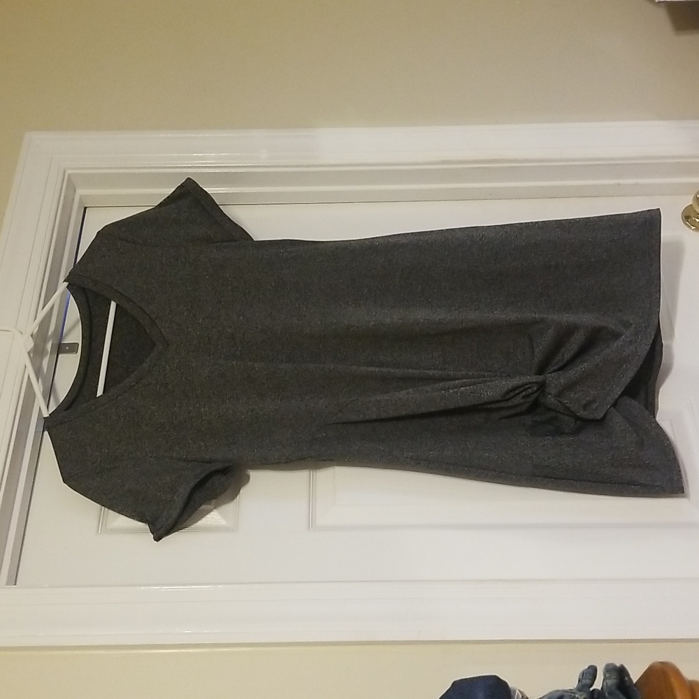 🖤3/$20🖤 Boutique Side Knot Capped Sleeve Dress